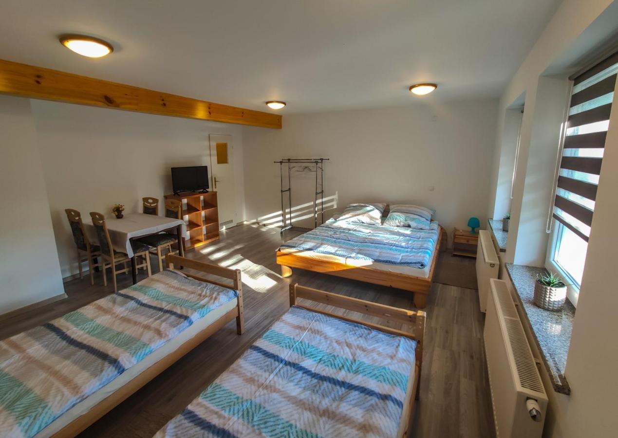 Koniczynka Hotell Ściegny Exteriör bild